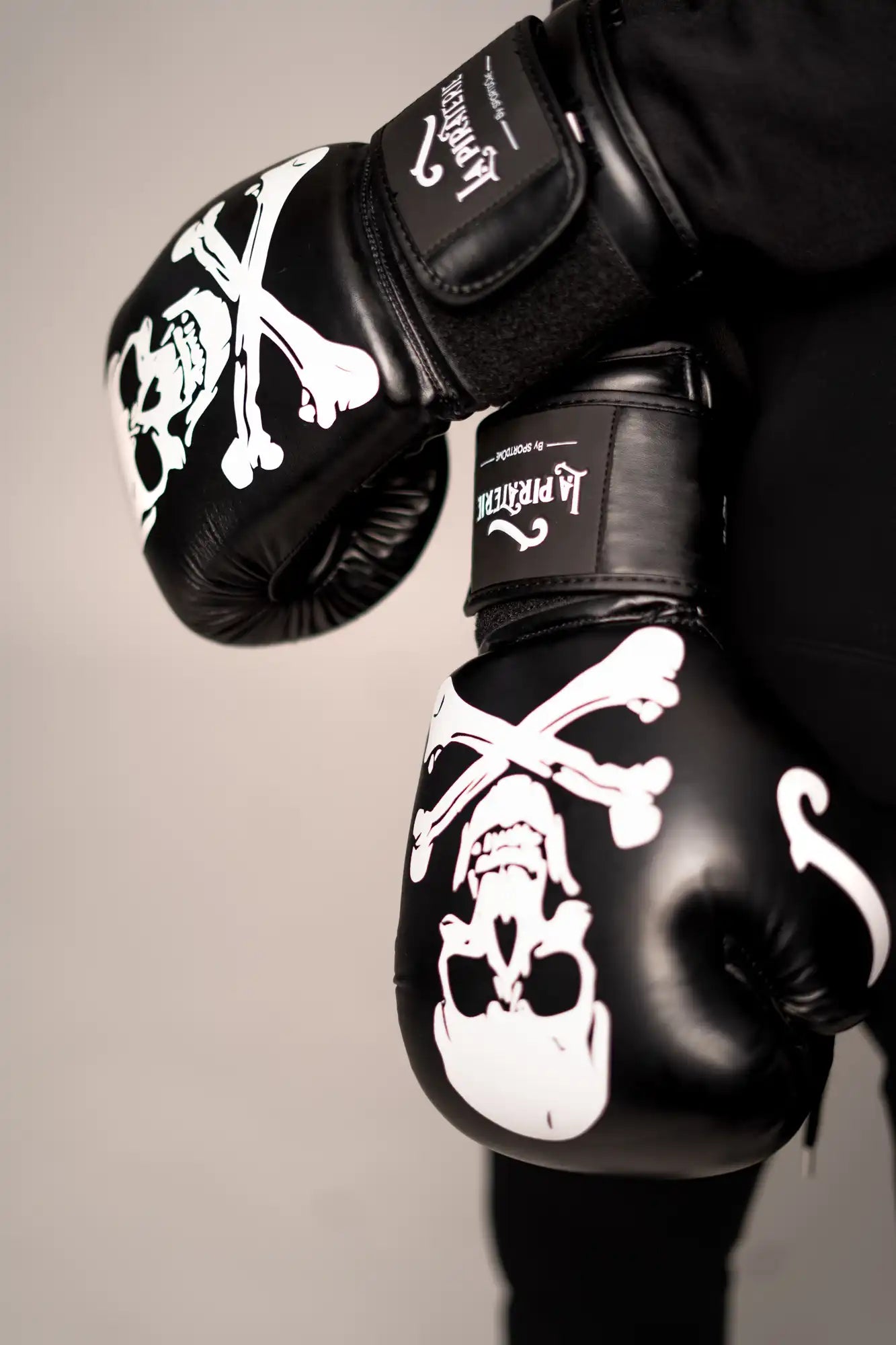 Gants de Boxe Black White - LA PIRATERIE