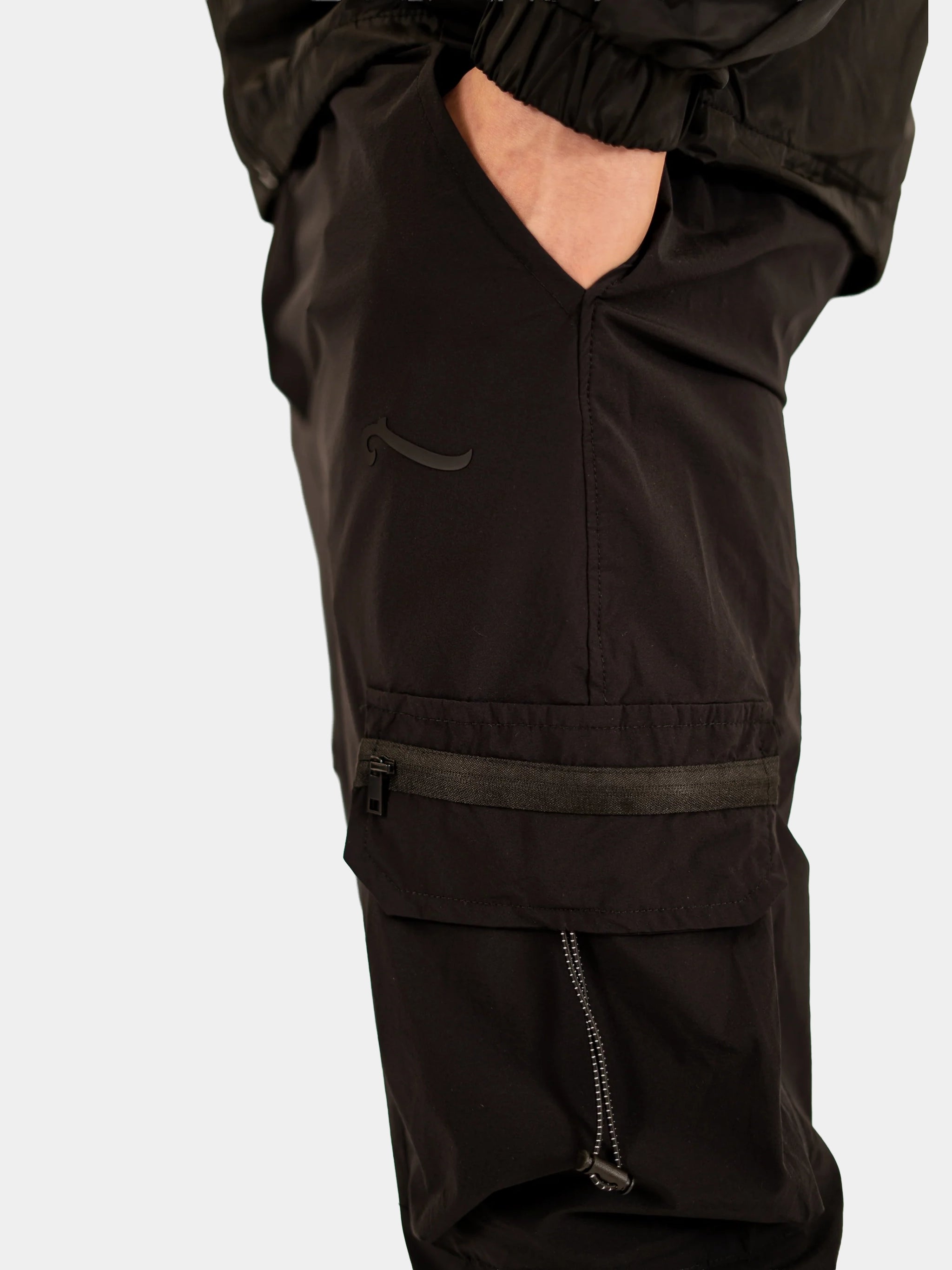 Pantalon Cargo Wave La Piraterie – coupe relax avec poches fonctionnelles, chevilles élastiquées et logo Wave imprimé