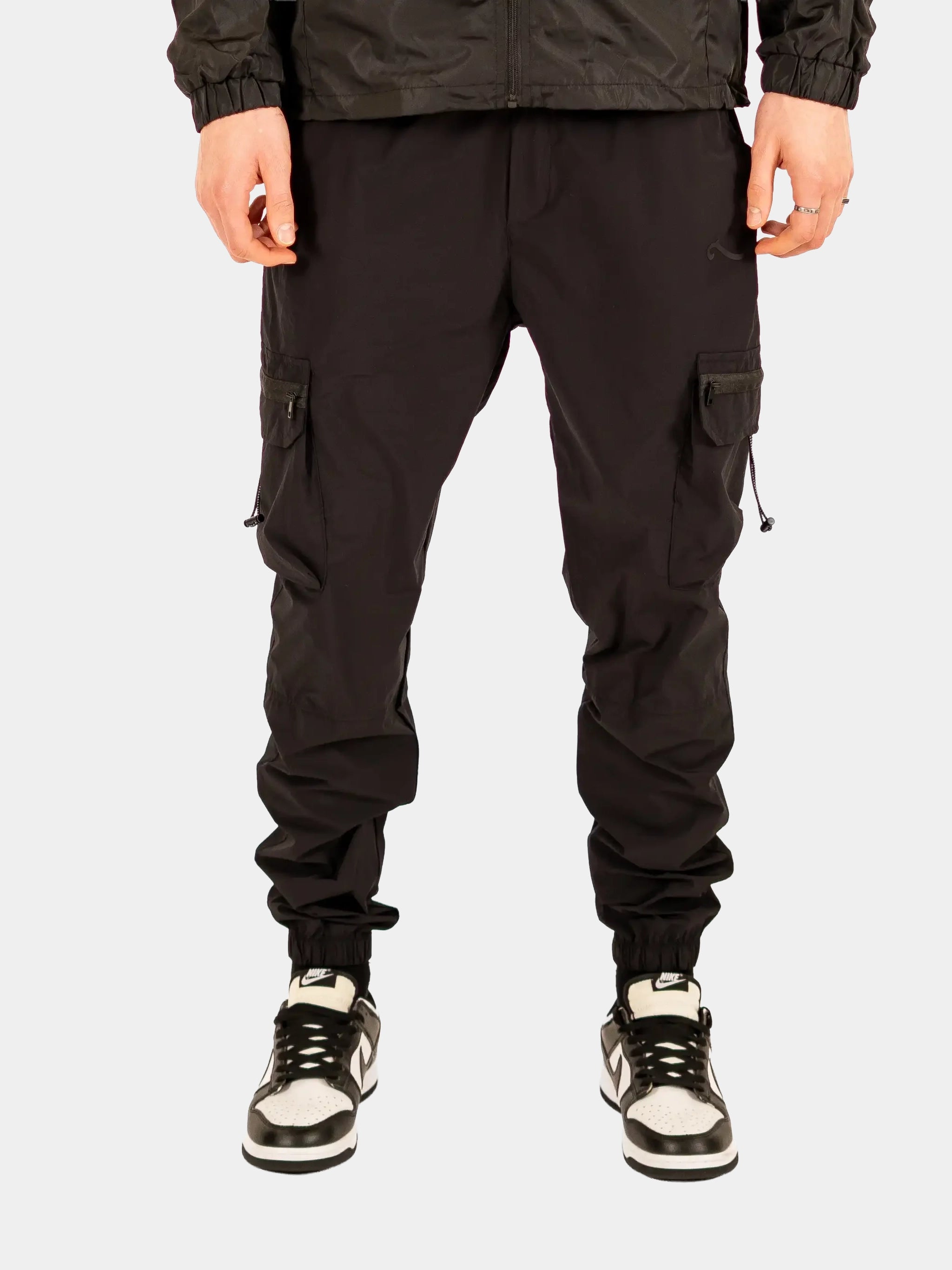 Pantalon Cargo Wave La Piraterie – coupe relax avec poches fonctionnelles, chevilles élastiquées et logo Wave imprimé